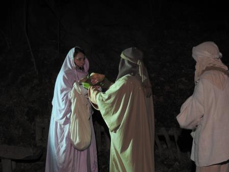Utrinki iz predstave Božična noč, 24.12.2016 28